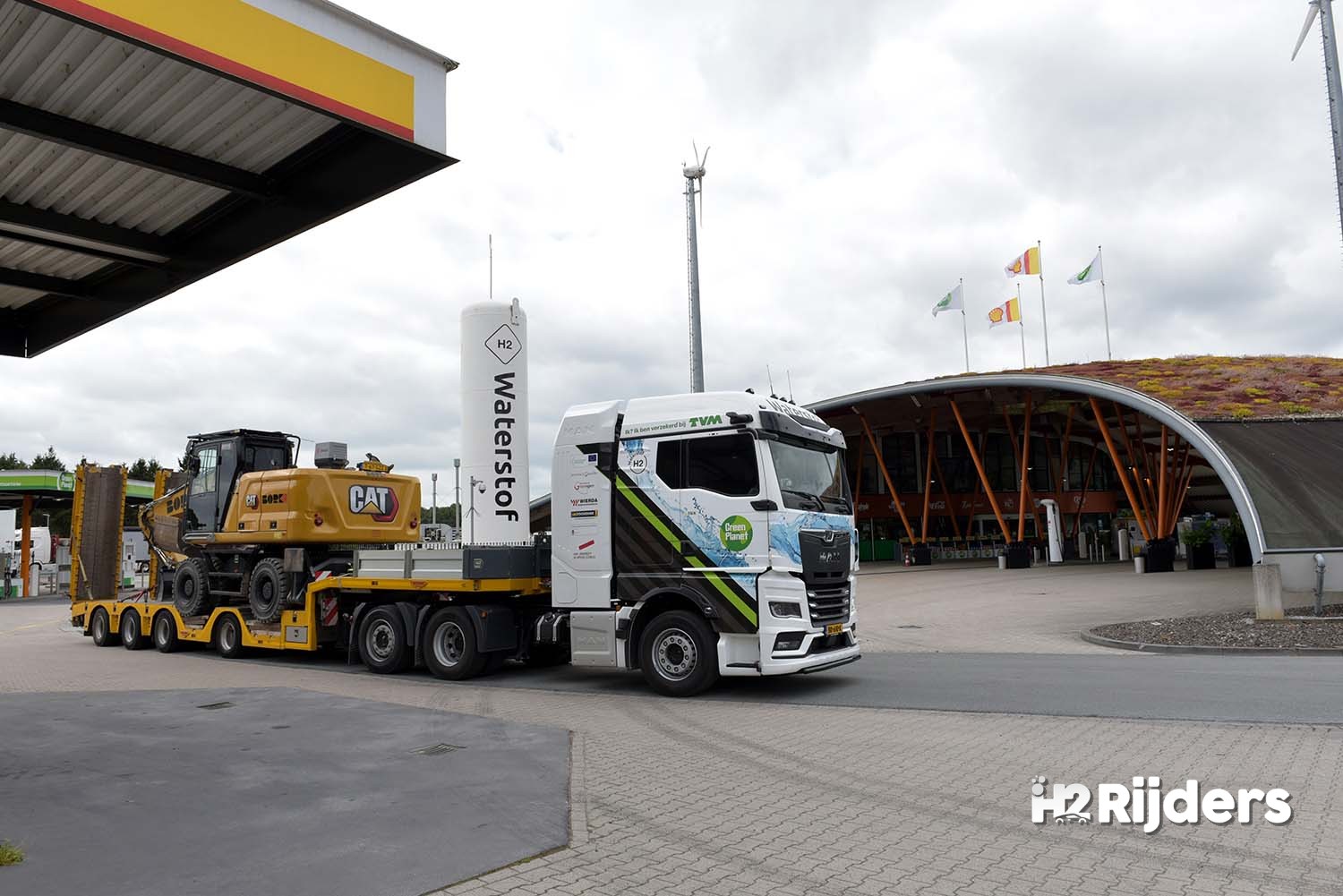 A hydrogen truck to try out: Green Planet puts MAN hTGX into service as a demo vehicle
